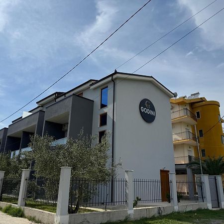 Hotelgodini Golem  Bagian luar foto